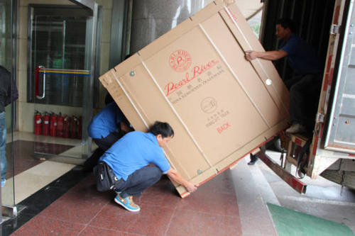 盈江钢琴贵重工艺品无忧运